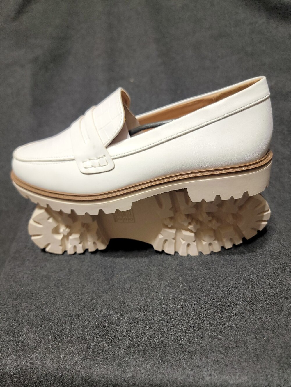 Journee Collection Kenly loafers